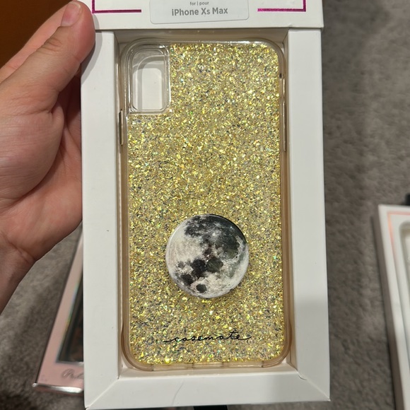 iPhone XS Max Phone Cases and Screen Protectors - Picture 3 of 5
